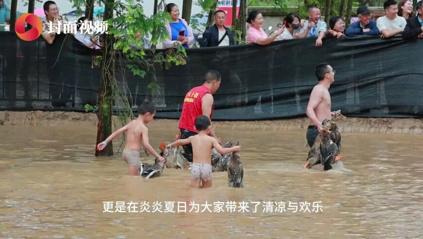 澳门资料澳门资料,给哪吒配音演员加鸡腿,动态词语解释落实_钱包版V5.3